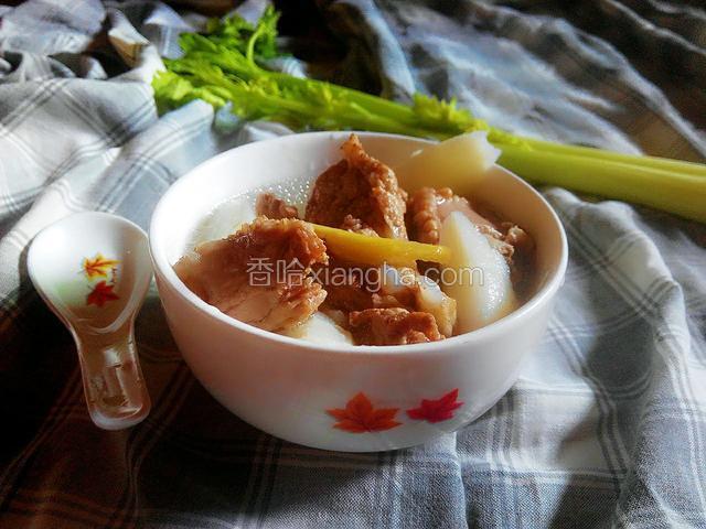 牛蒡鲜淮山排骨汤