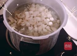 红薯银耳莲子百合汤的做法图解8