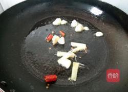 油爆大龙虾的做法图解6