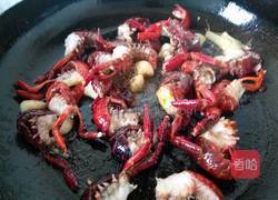 油爆大龙虾的做法图解9