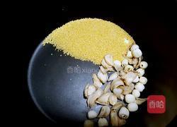 莲子百合粥的做法图解2