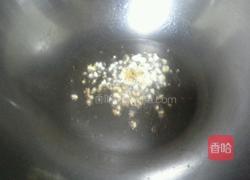 韭菜炒墨鱼仔的做法图解4