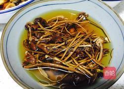 柴鸡炖姬松茸的做法图解2