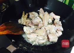 柴鸡炖姬松茸的做法图解7