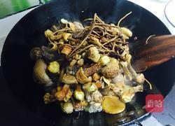 柴鸡炖姬松茸的做法图解10