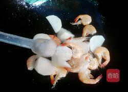 白萝卜炖虾的做法图解3