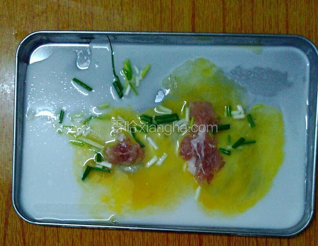 加点瘦肉:洒上少许葱花