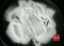 盐焗核桃的做法图解2