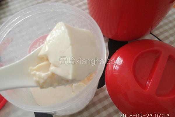自制草莓酸奶（ EasiYo酸奶机）