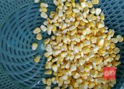 午餐肉炒玉米的做法图解3