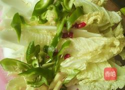 酸辣白菜的做法图解1