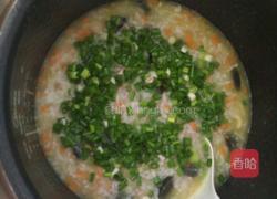 央视之猪肉皮蛋瘦肉粥的做法图解9