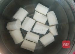 山药红枣排骨汤的做法图解3