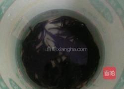 腊肉炖野生泥鳅的做法图解1