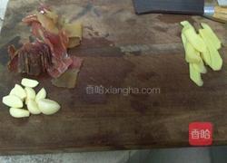 腊肉炖野生泥鳅的做法图解6