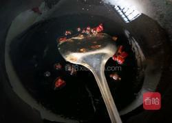 洋葱炒鸡腿的做法图解4