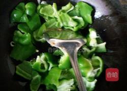菜椒炒火腿的做法图解5