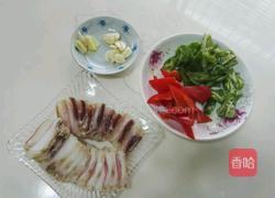 爆炒腊肉的做法图解1