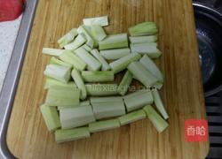 丝瓜炒虾仁的做法图解1