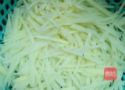酱香土豆丝的做法图解1