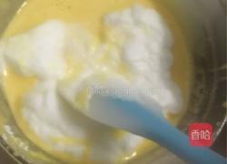 戚风三层草莓夹心蛋糕的做法图解5