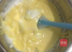 戚风三层草莓夹心蛋糕的做法图解6