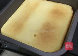 戚风三层草莓夹心蛋糕的做法图解8