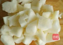 冰糖雪梨银耳汤的做法图解2