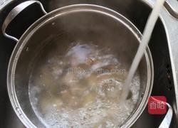 花生黄豆猪脚汤的做法图解5