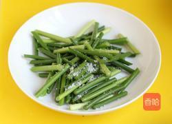 蒜薹炒肉丝的做法图解2
