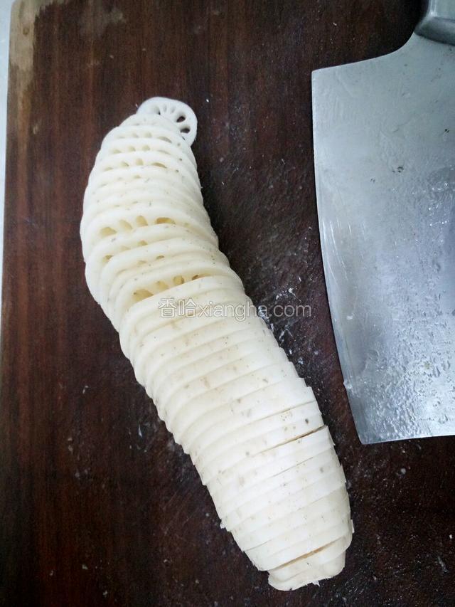 切好的藕片。