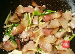 虎皮煎椒炒腊肉的做法图解5