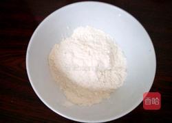 鸡蛋甜汤的做法图解1