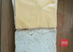 火腿鸡蛋三明治的做法图解2