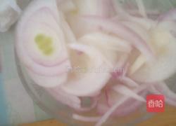 洋葱土豆丝的做法图解2