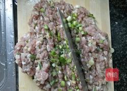 猪肉千层饼的做法图解1