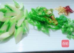 鸡蛋炒丝瓜的做法图解2