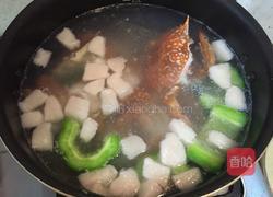 花蟹苦瓜汤的做法图解5