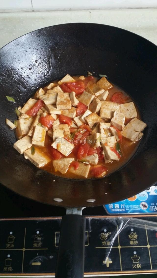 炒至汤汁浓稠加盐关火
