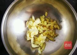 宝宝食谱之 五彩鸡丁的做法图解5