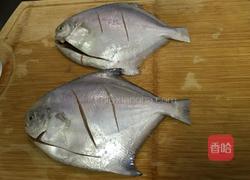 香煎白鲳鱼的做法图解3