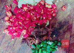 香辣鸡翅尖的做法图解2