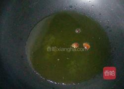 大葱炒肥肠的做法图解2