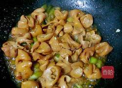 大葱炒肥肠的做法图解5