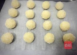 蛋白椰蓉球的做法图解8