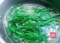 油豆皮拌韭菜的做法图解2