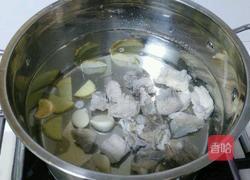 玉米排骨汤的做法图解3