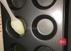 吐司鸡蛋杯的做法图解2