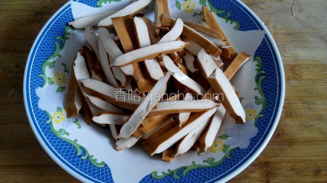 豆腐干切细条