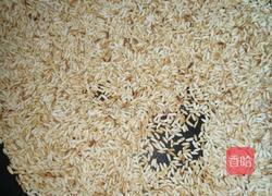 养胃炒米粥的做法图解1